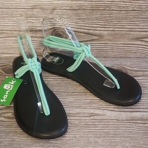 Sanuk new blue/green yoga mat sandals size 7